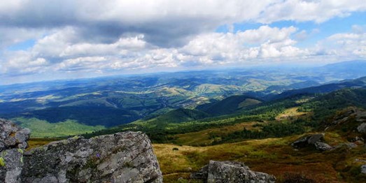 вид з гори пікуй